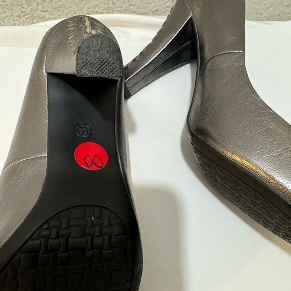 Elliott Lucca Metallic Weaved Peep Toe Heels - Picture 9 of 10